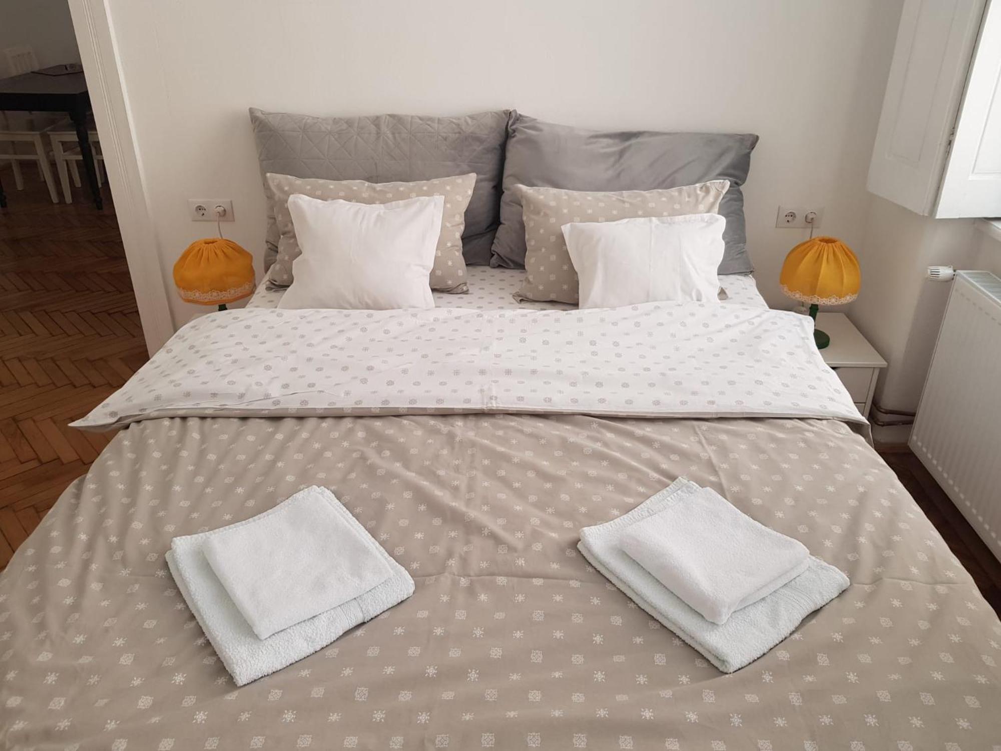 Liberte Apartments オラデア 部屋 写真