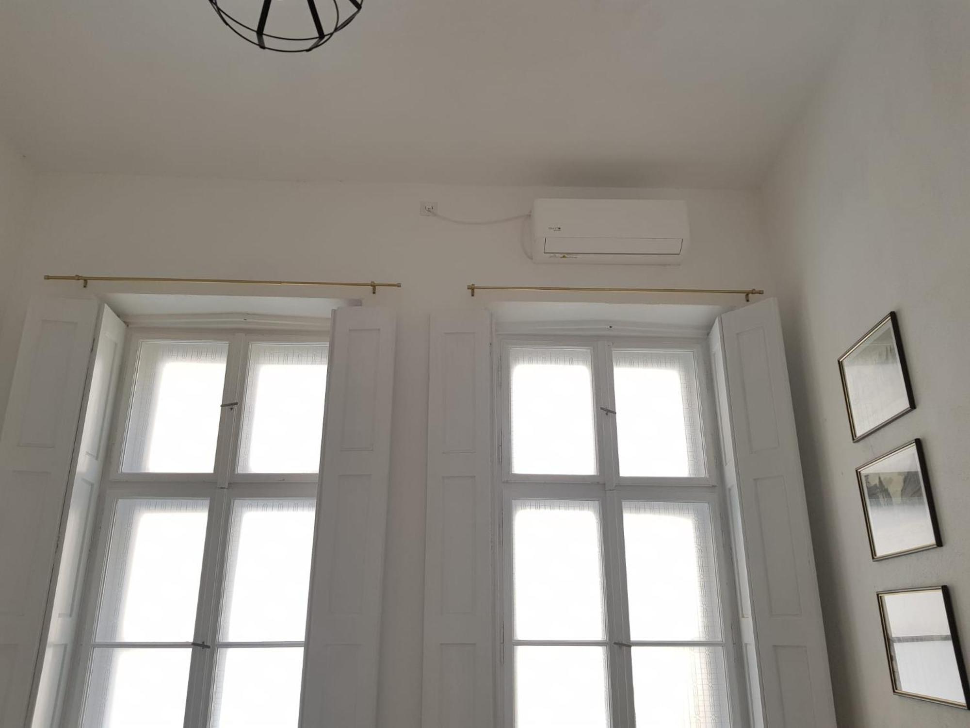Liberte Apartments オラデア 部屋 写真