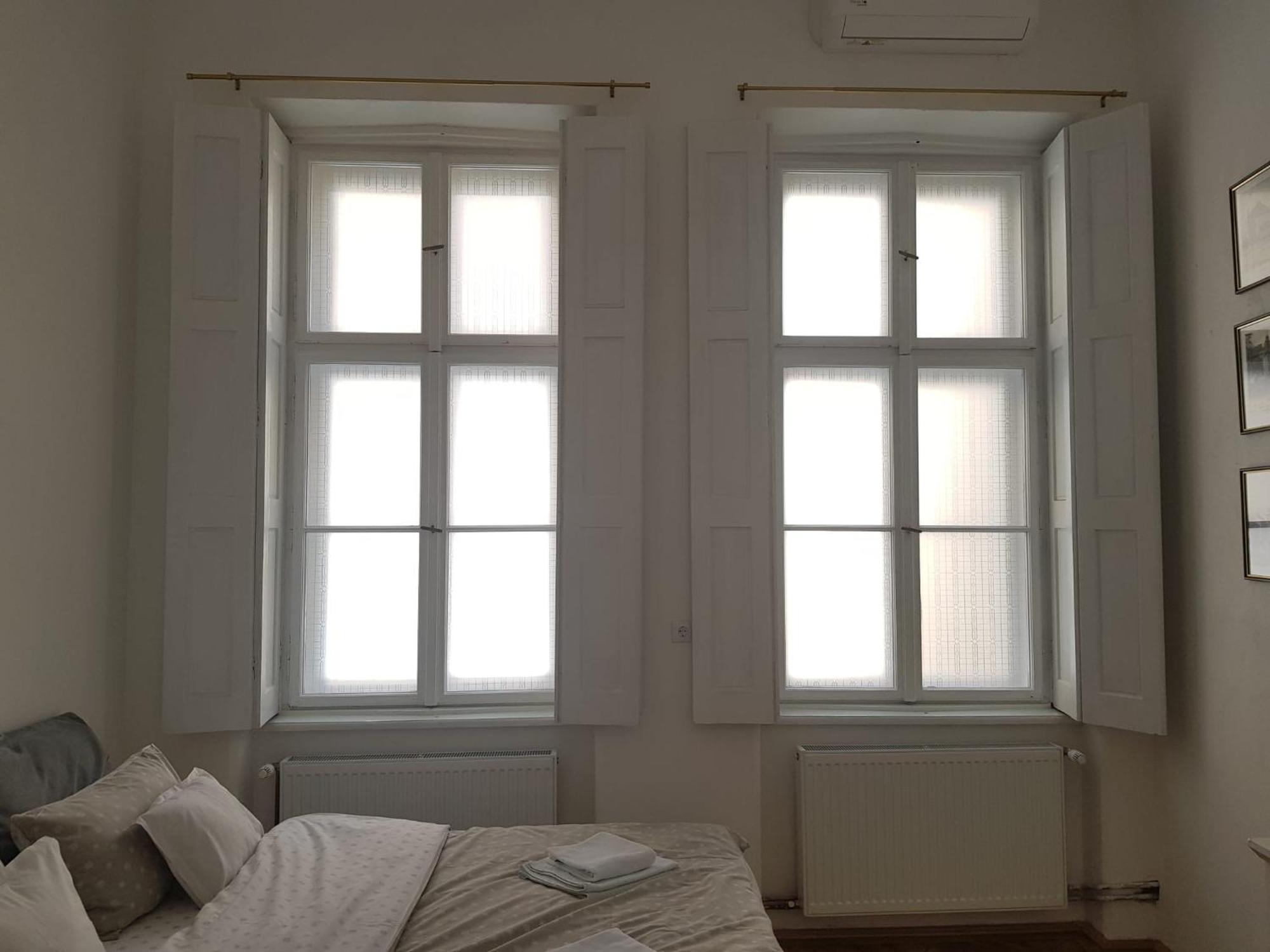 Liberte Apartments オラデア 部屋 写真