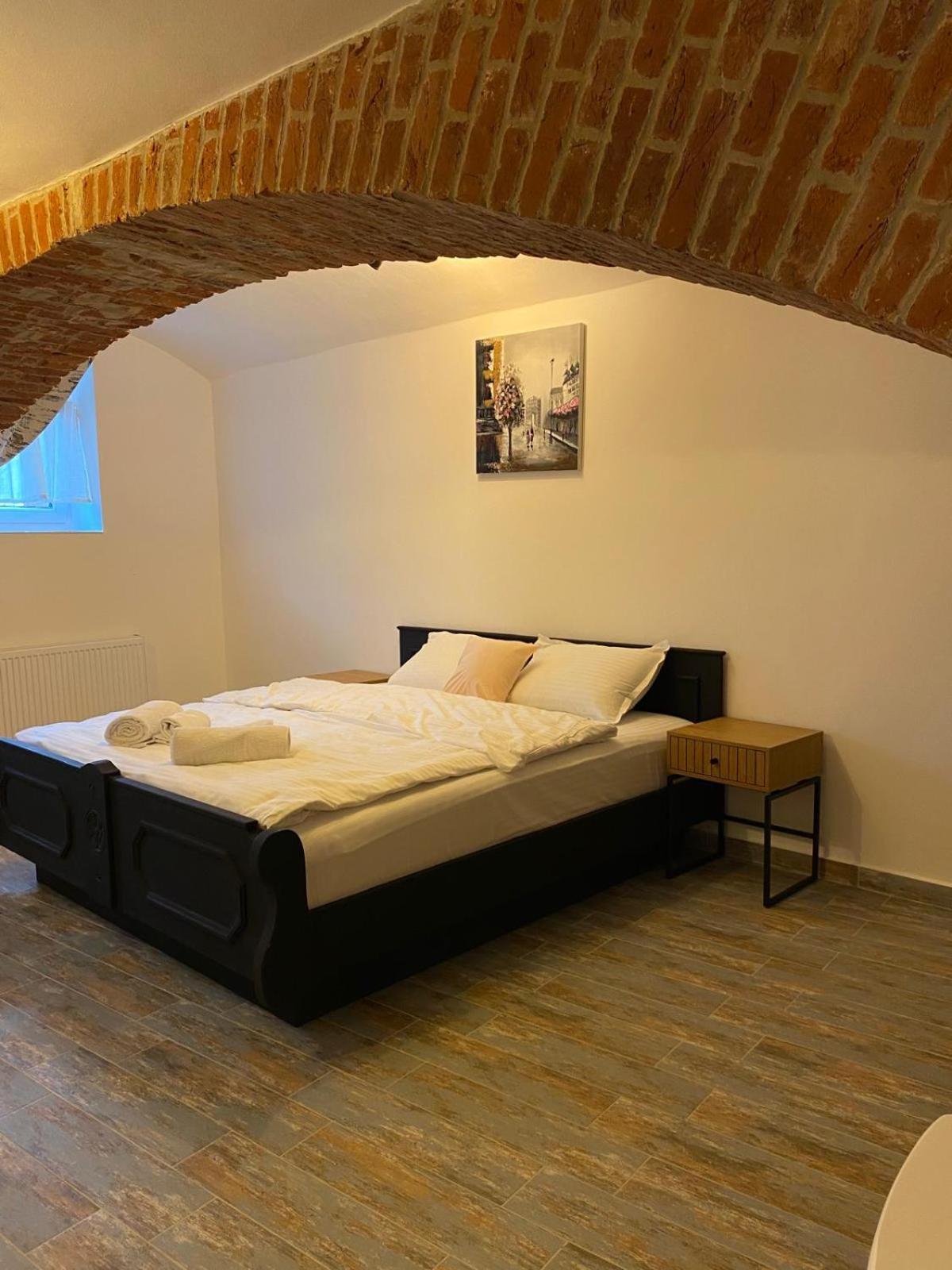 Liberte Apartments オラデア エクステリア 写真
